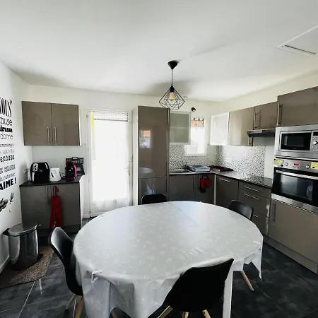 Maison 3 Chambres, Jardin Clos, A Proximite, Bien Equipe, Wifi, Parking - Fr-1-197-535 莱萨布勒-多洛讷