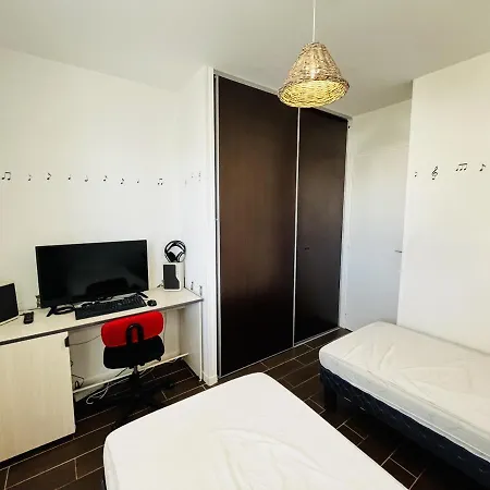 Maison 3 Chambres, Jardin Clos, A Proximite, Bien Equipe, Wifi, Parking - Fr-1-197-535 度假居