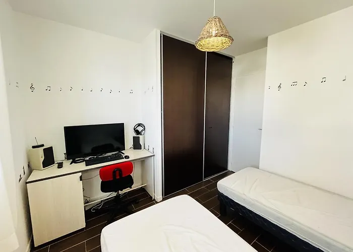 Maison 3 Chambres, Jardin Clos, A Proximite, Bien Equipe, Wifi, Parking - Fr-1-197-535 펜션